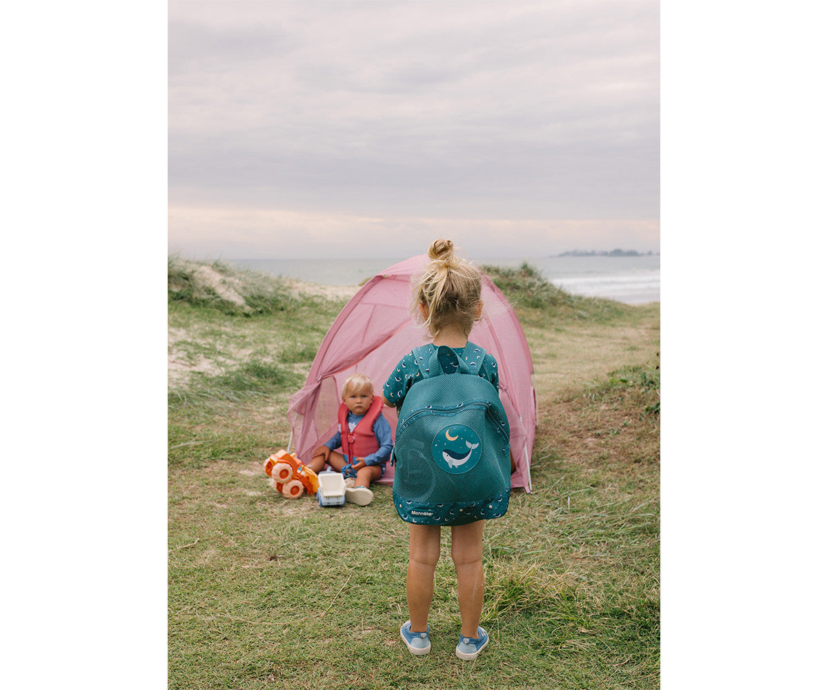 Mochila Infantil Antiarena Whale Teal — Monnëka