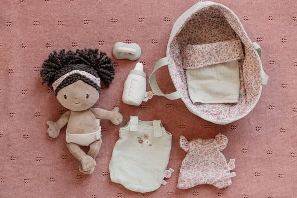 Bebé Evi con Canastilla · Little Dutch