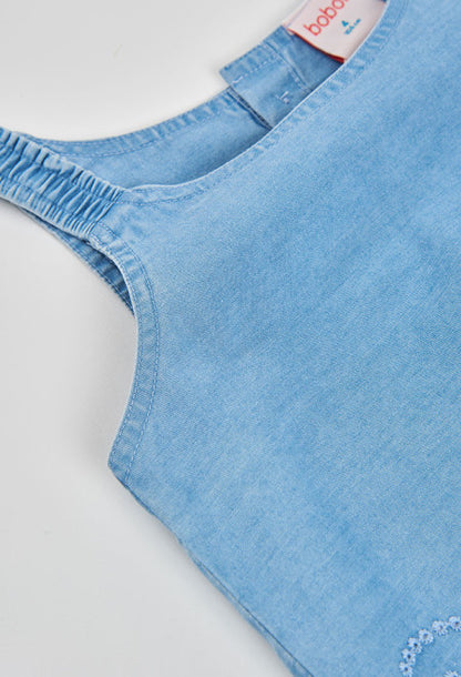 Top denim bordado de niña