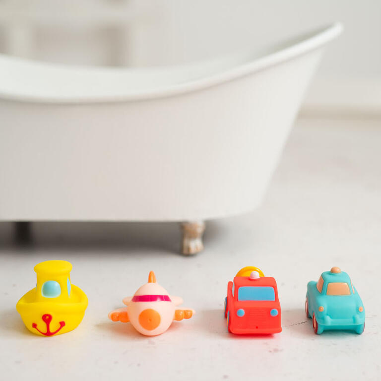 SET 4 JUG BAÑO VEHICLES - Olmitos